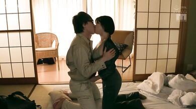 【中文字幕】いつも强気で男胜りなガテン系女上司の汗ばむ无防备おっぱいとふいに见せる寂しげな素顔に発情した仆は、欲望むき出し暴走ピストン　贪るようにハメ狂い中出ししまくって… 石原希望